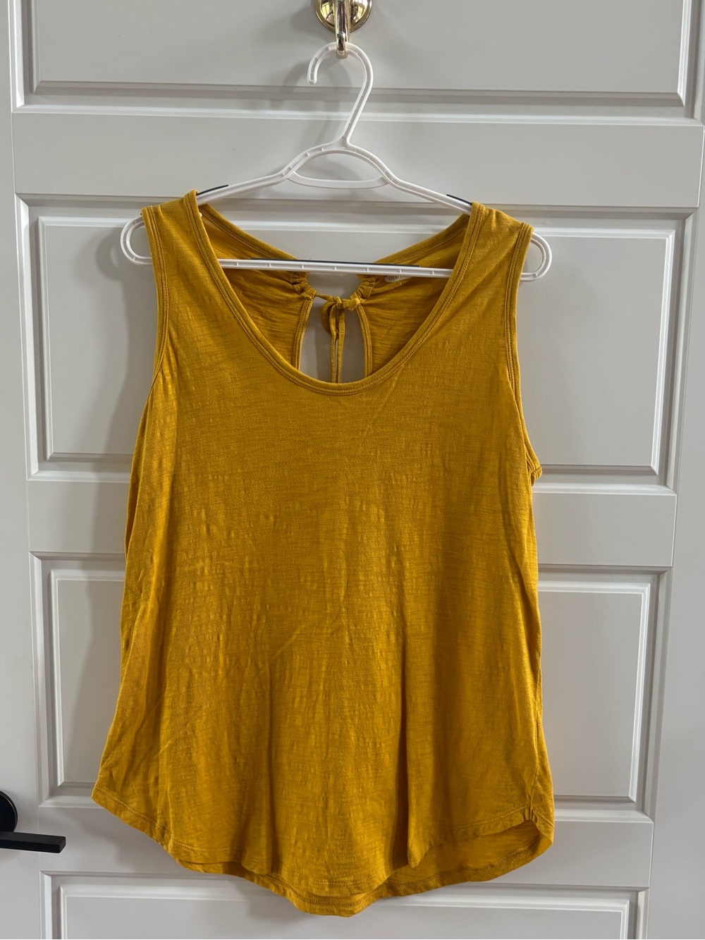 Old Navy Mustard Yellow Sleeveless Keyhole Back Tank Top | Size Large